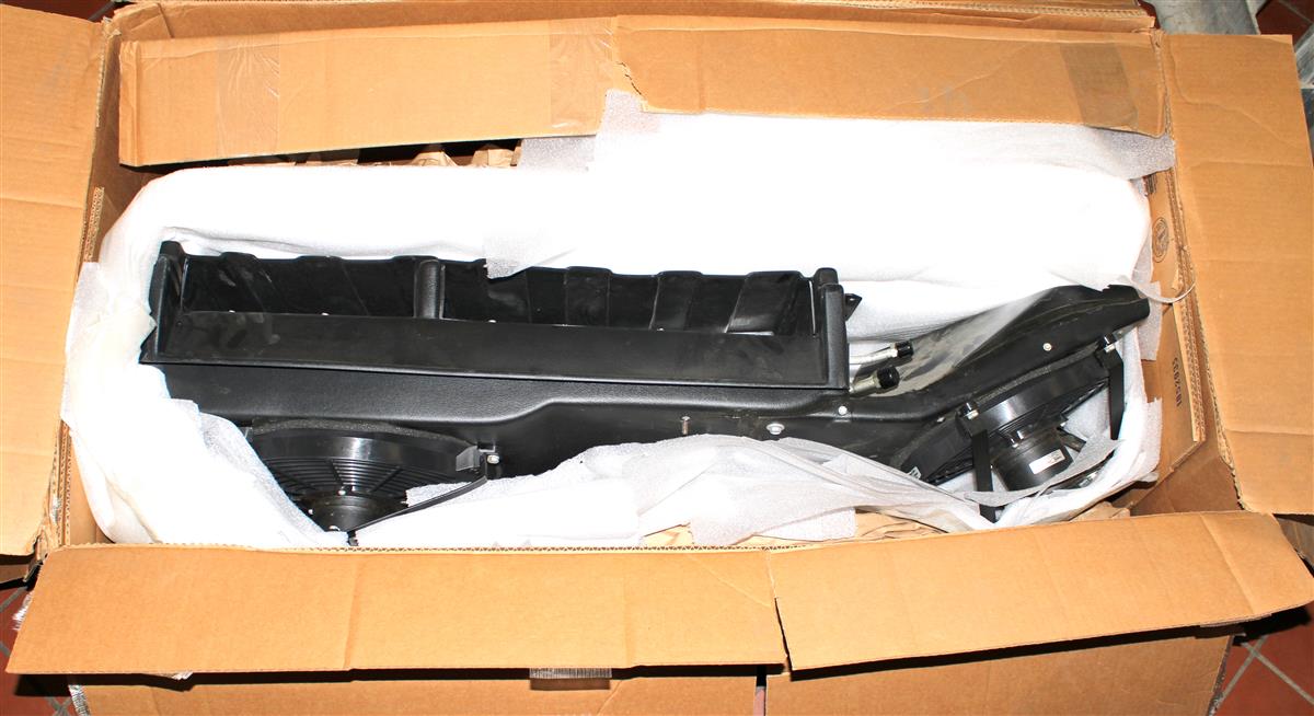 HM-1559 | HM-1559  Air Conditioner Right Side Rear Condenser Kit Wheel Well Mounted HMMWV(9).JPG