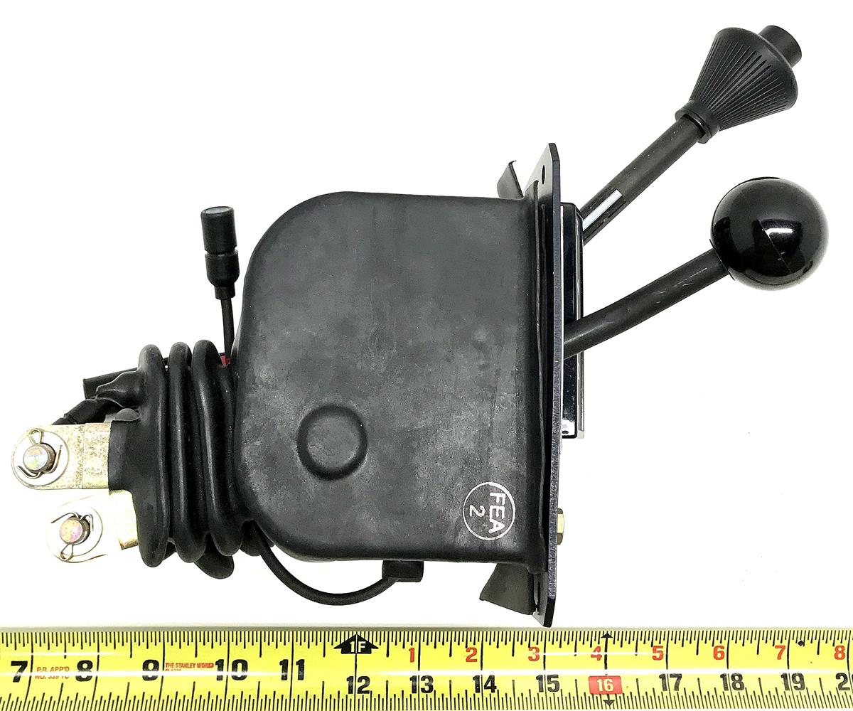 HM-192 | HM-192  Transmission And Transfer Control Assembly Shifter HMMWV (4).jpeg