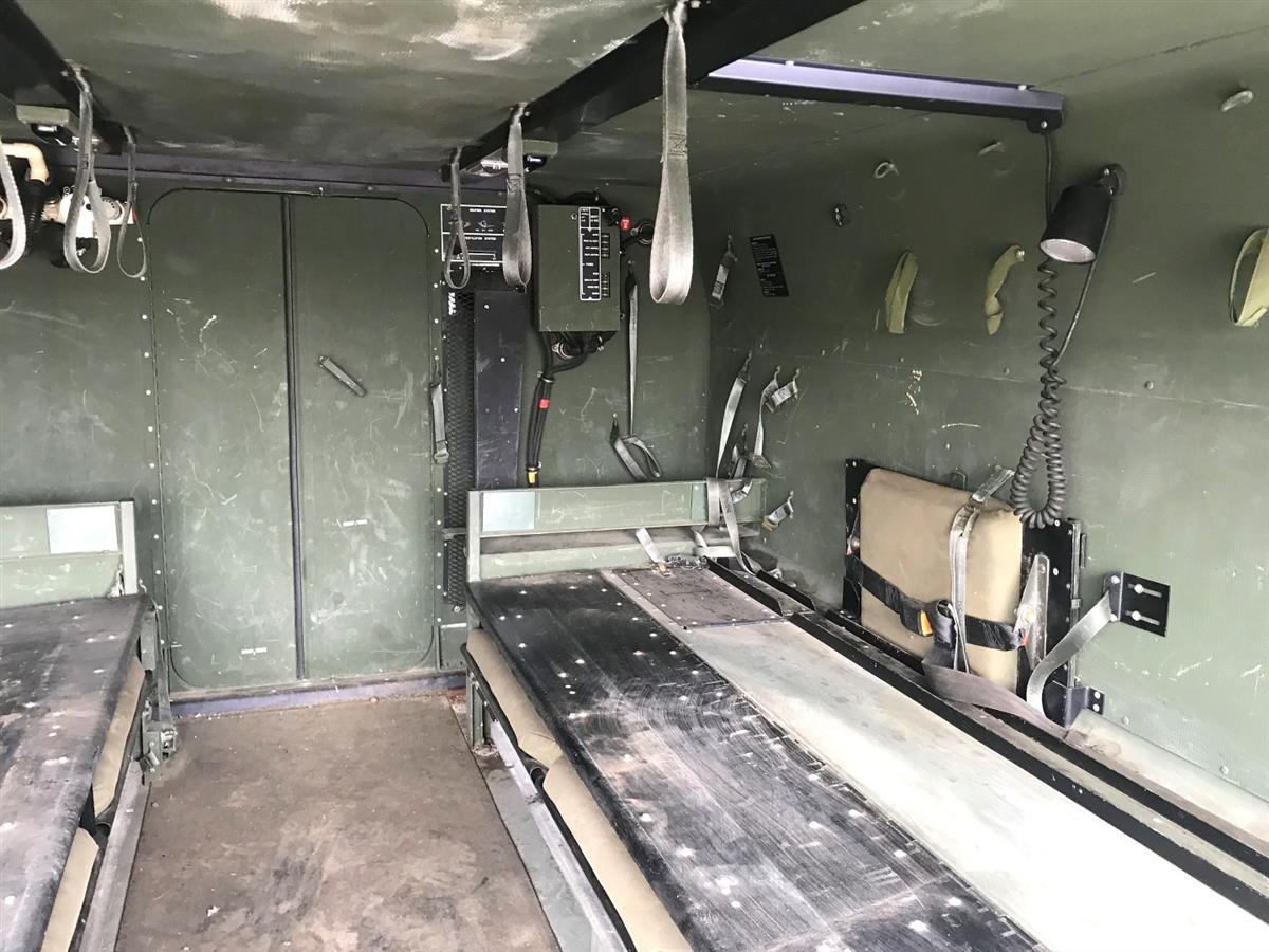 HM-989 | HM-989 HMMWV 2-Man Ambulance Body (34) (Large).JPG