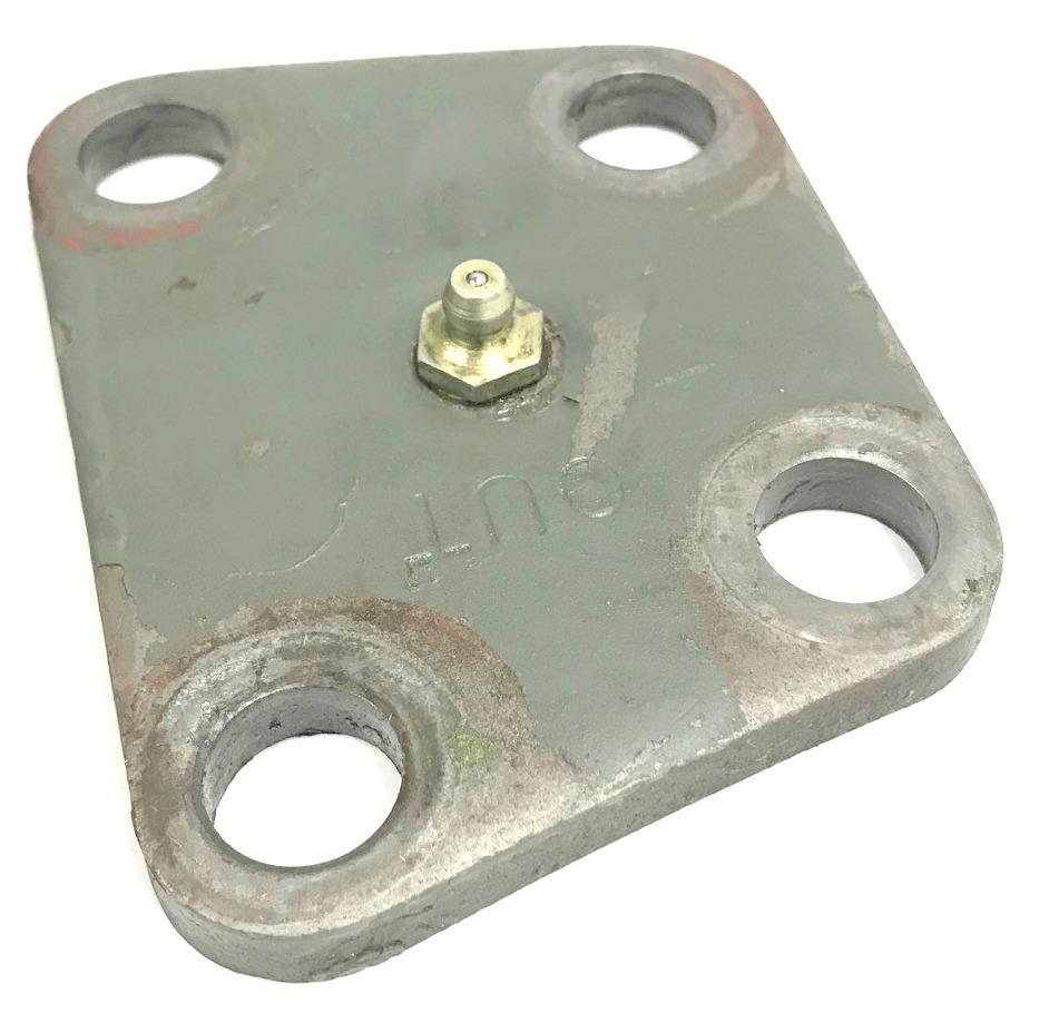 M35-390 | M35-390  M35A2 Steering Knuckle Access Cover Plate with Grease Zerk (2).jpg