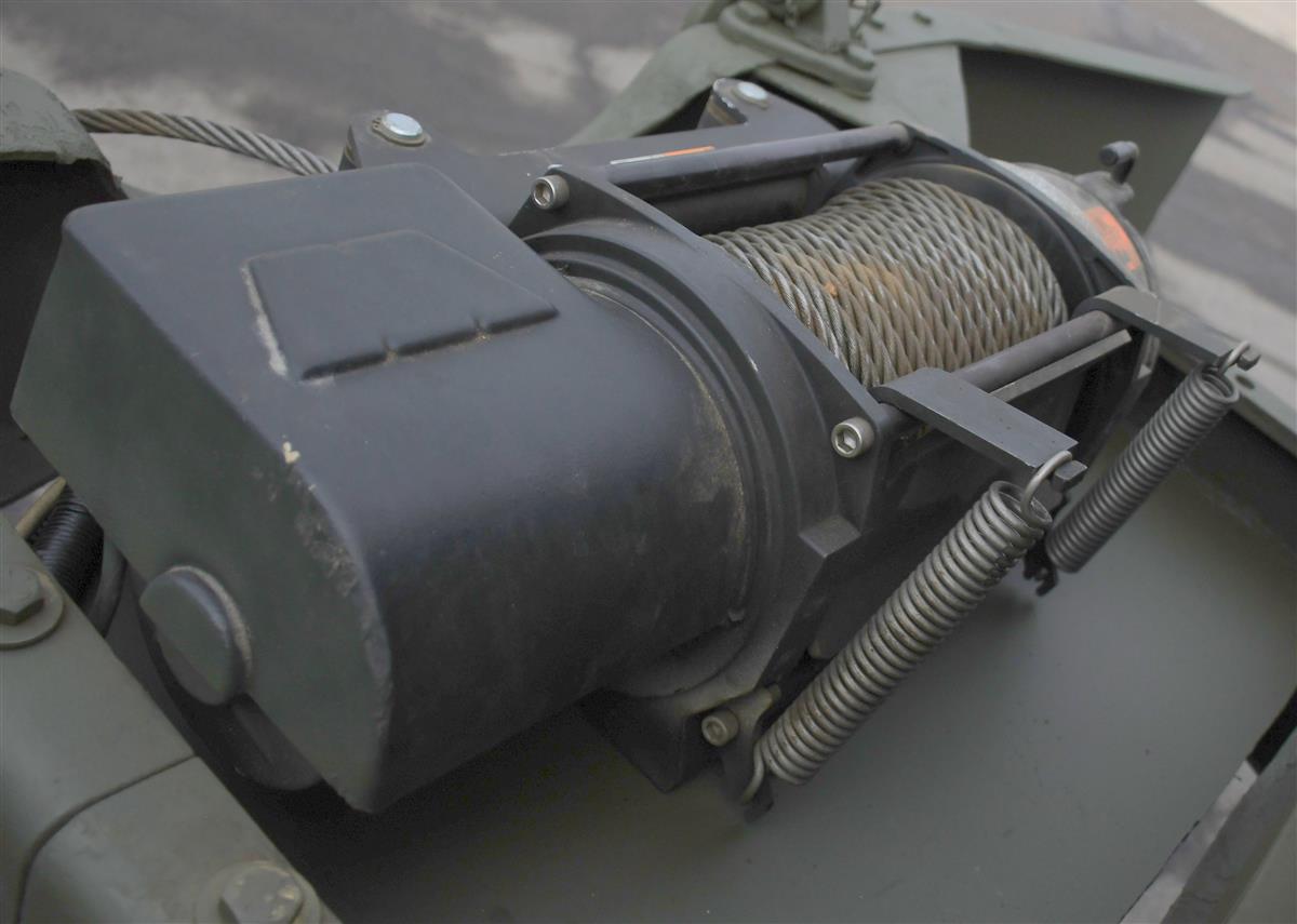 T-01012000-185 | M817 Front Winch (4).JPG