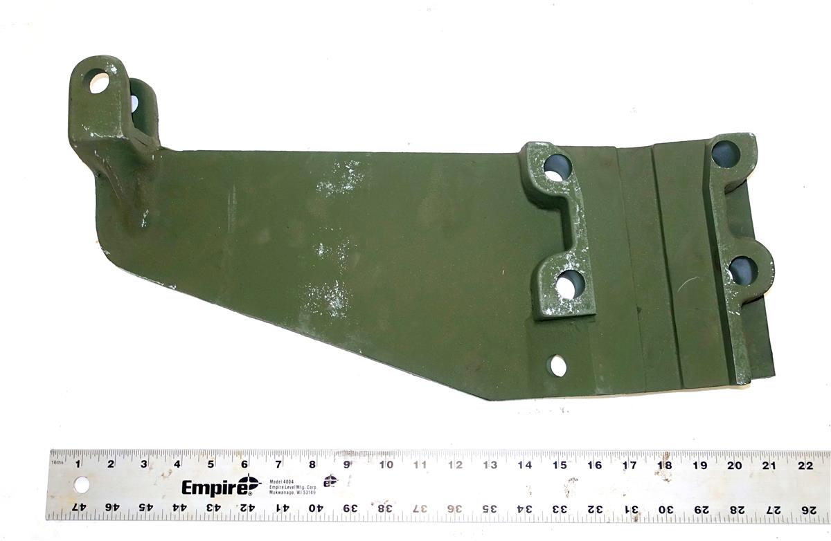 MA3-704 | MA-704 Steering Assist Bracket for M35A3 Series NOS (3).JPG