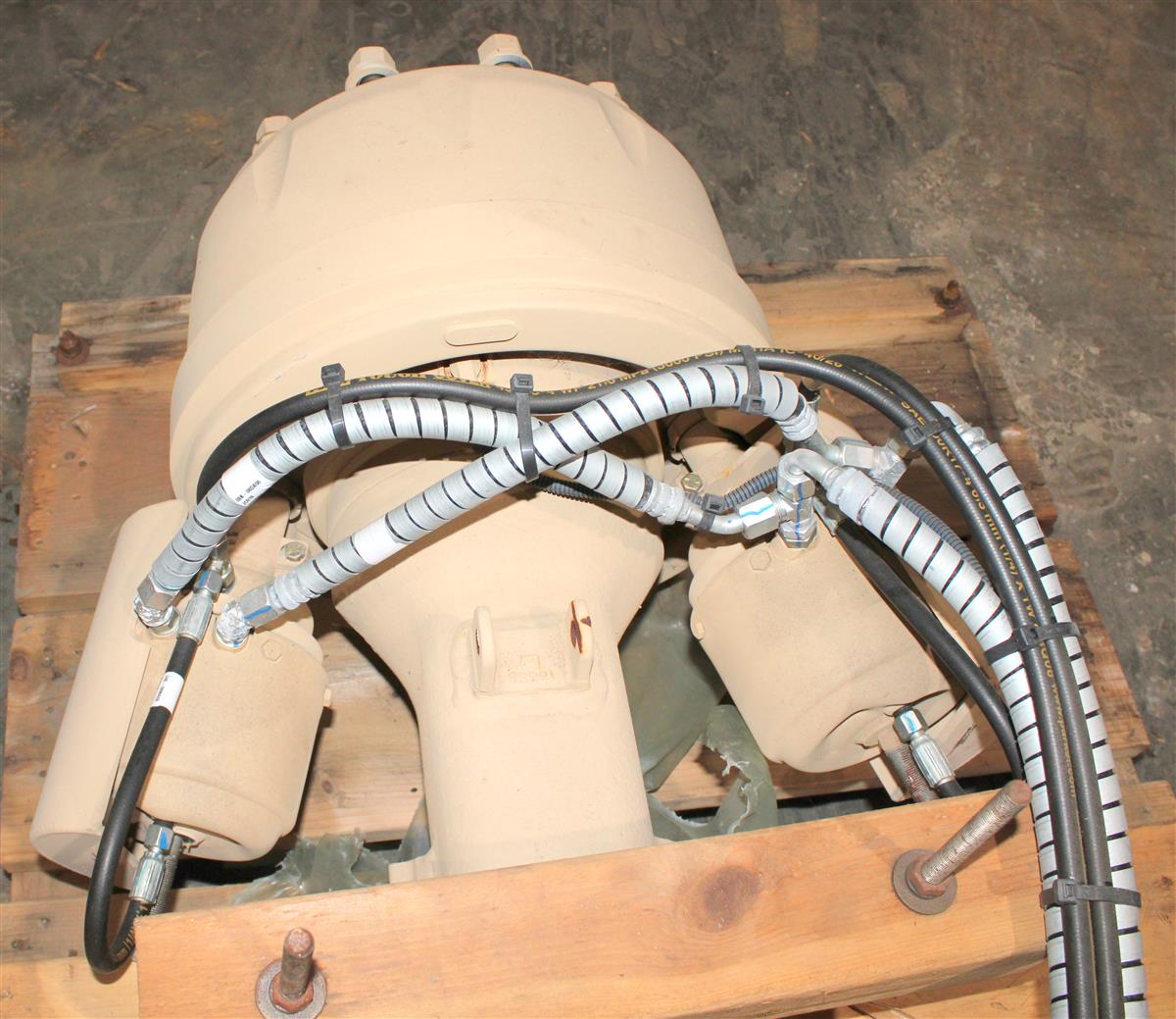 MRAP-388 | MRAP-388 Axle Assembly Complete with Hoses  (15).JPG