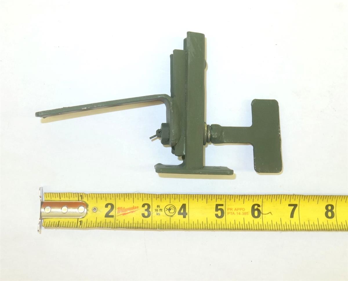 HM-716 | NSN 259-01-377-6819 Upper rifle mount bracket (2).JPG