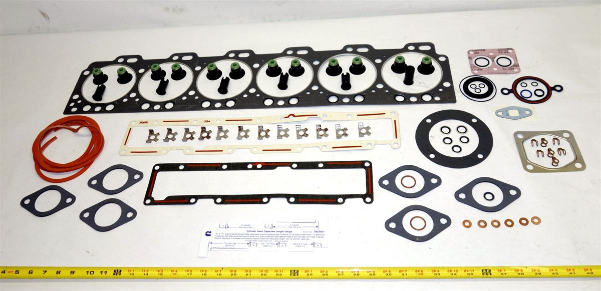 9M-836 | PN 4920045 Cummins 8.3L C Series Diesel Engine Overhaul Kit NOS (1).JPG