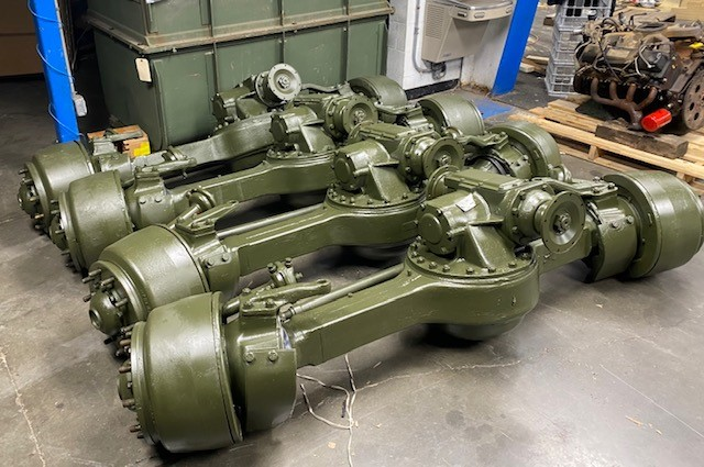 5T-642 | Rebuilt Rockwell Top Loader Axle23.png