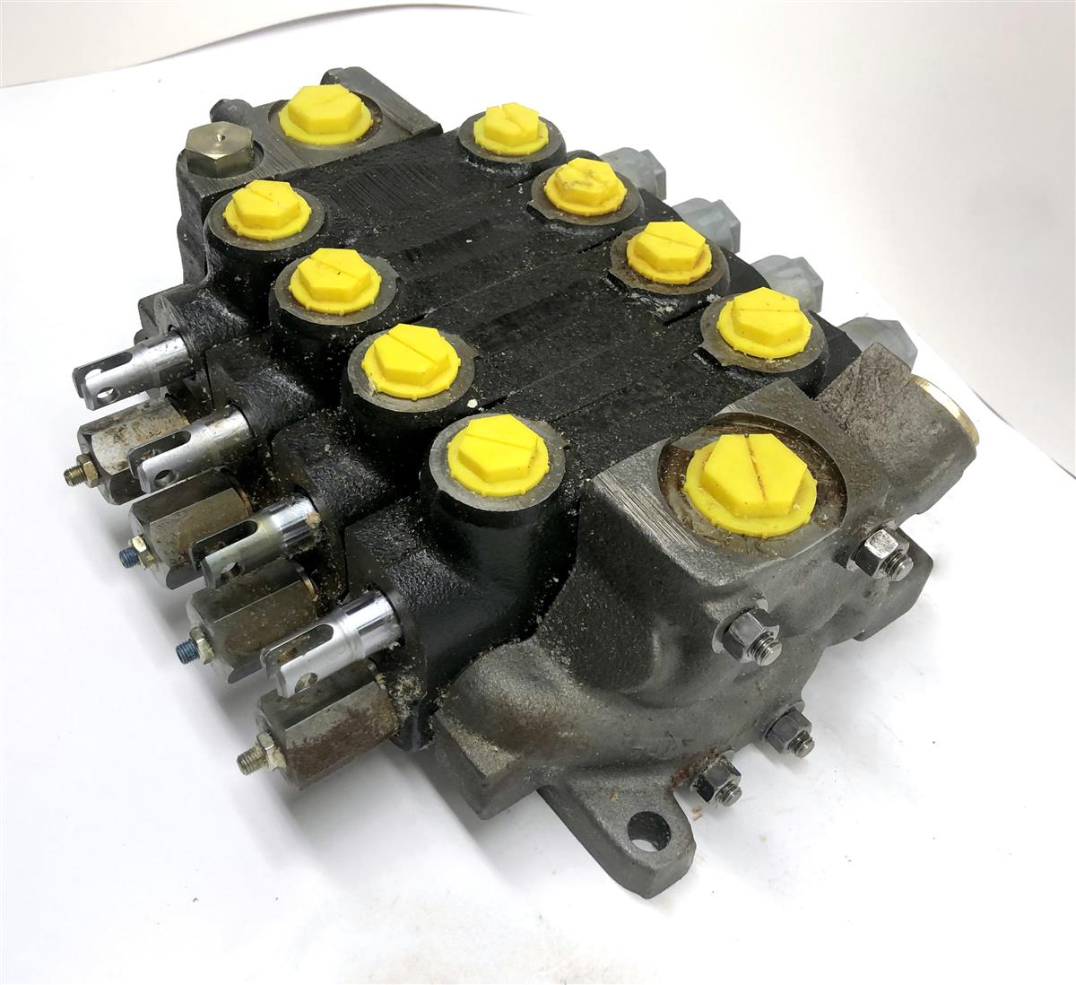 SP-2687 | SP-2687 Case 26D Backhoe Linear Directional Control Valve  (2).JPG