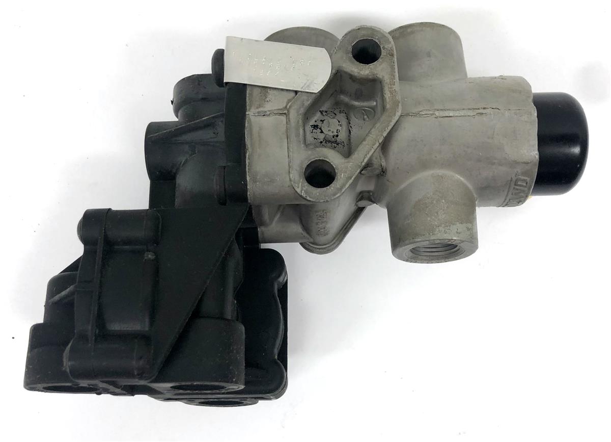 SP-2780 | SP-2780 International Model 18001890 Tractor Protection Valve (1).JPG