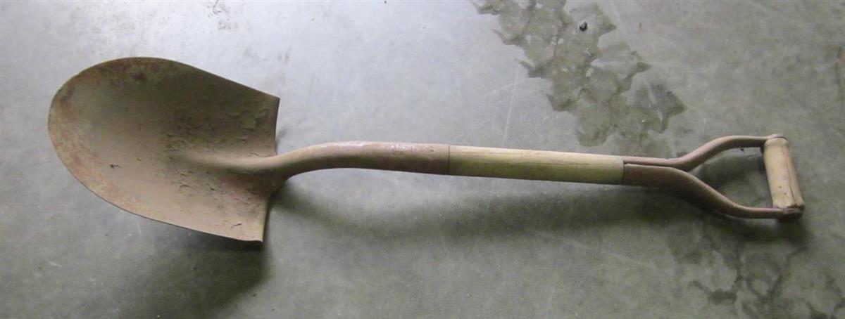 SP-2939 | SP-2939 18 Inch Wood D-Handle Digging Shovel (2).JPG