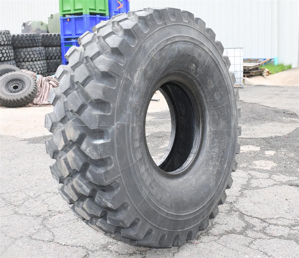 TI-109 | TI-109 Tire (1).JPG