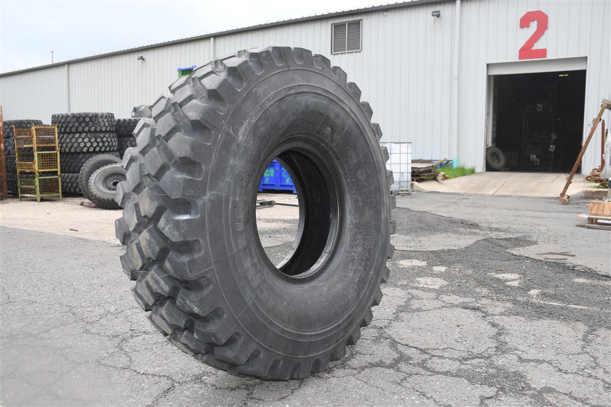 TI-109 | TI-109 Tire (13).JPG