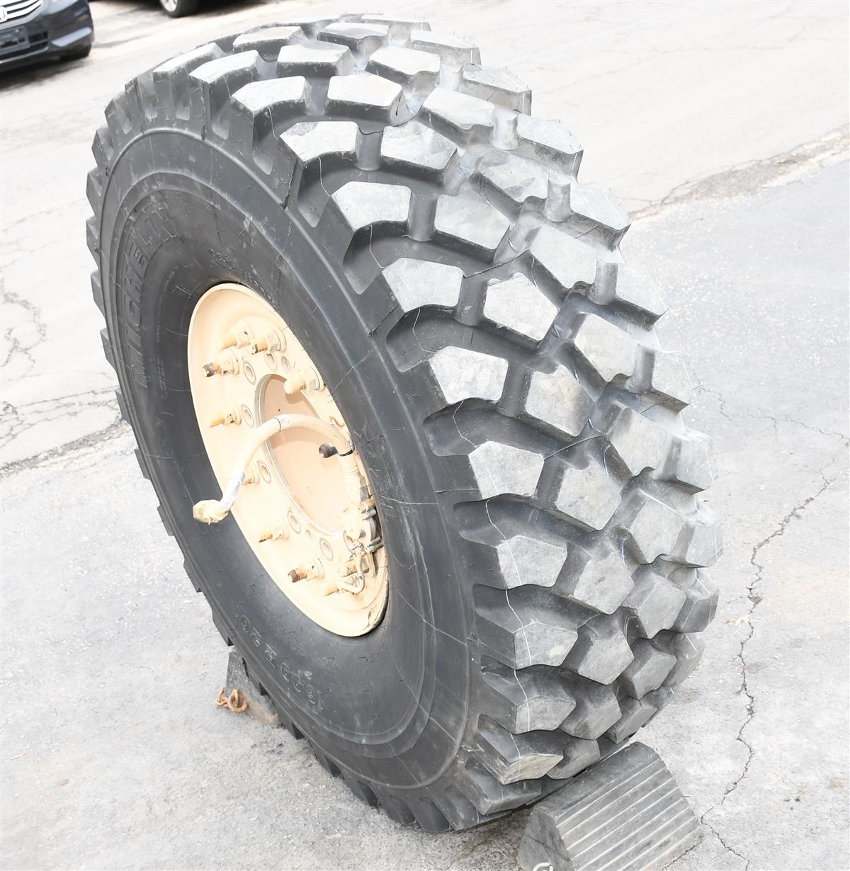 TI-1822 | TI-1822 Tire (11).JPG