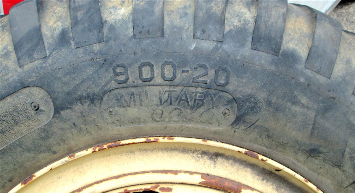 TI-1826 | TI-1826 Titan Hawk Military Tread NDT Bias Ply Tire 900-20 with Rim (3).JPG