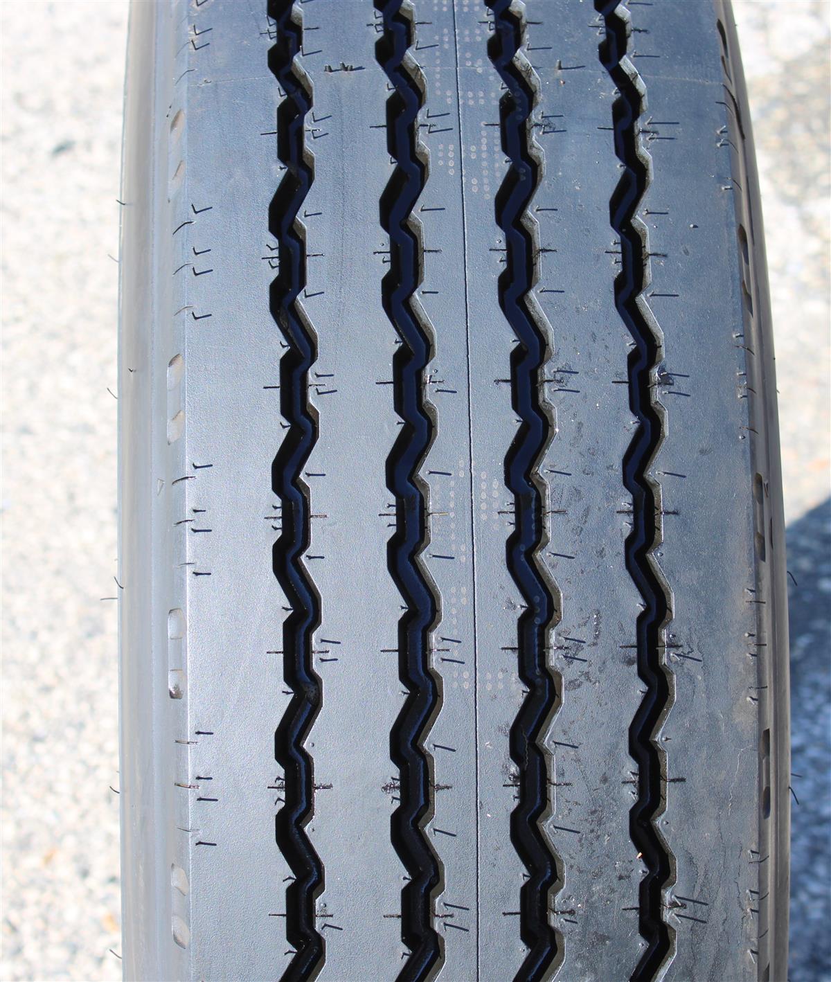 TI-1845 | TI-1845 Goodyear G114 10Rx15 100% Tread Tire (4).JPG