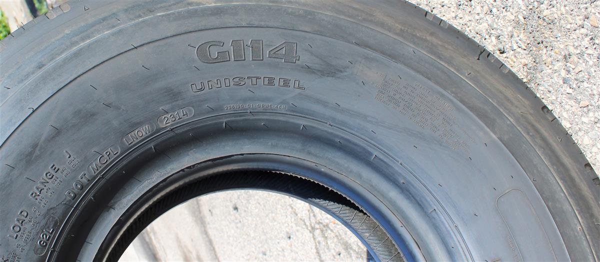 TI-1845 | TI-1845 Goodyear G114 10Rx15 100% Tread Tire (8).JPG