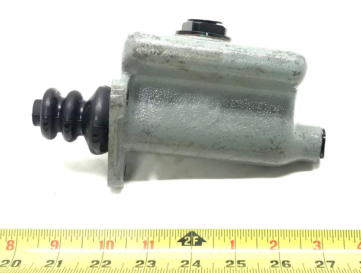 TR-243 | TR-243  Brake Master Cylinder 1 12 ton Trailer (10).jpg