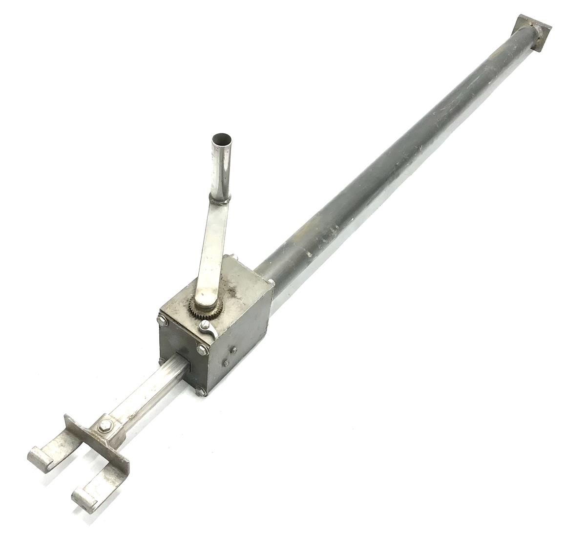 TR-276 | TR-276  MKT Roof Ratchet Jack (5).jpg