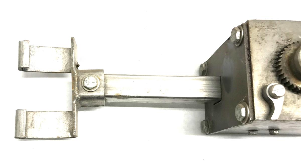 TR-276 | TR-276  MKT Roof Ratchet Jack (7).jpg