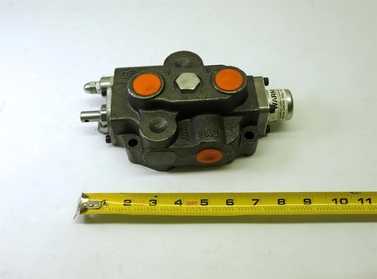 M9-6026 | cropped-4820-01-085-9231 Auxiliary Speed Control Valve for M916 and M920  (1).jpg