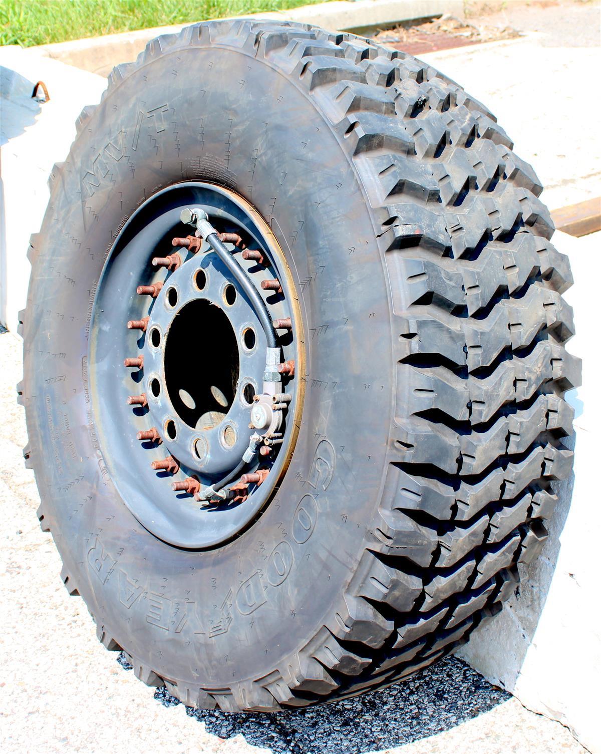 TI-415 | TI-415 Tire Pictures (2).JPG