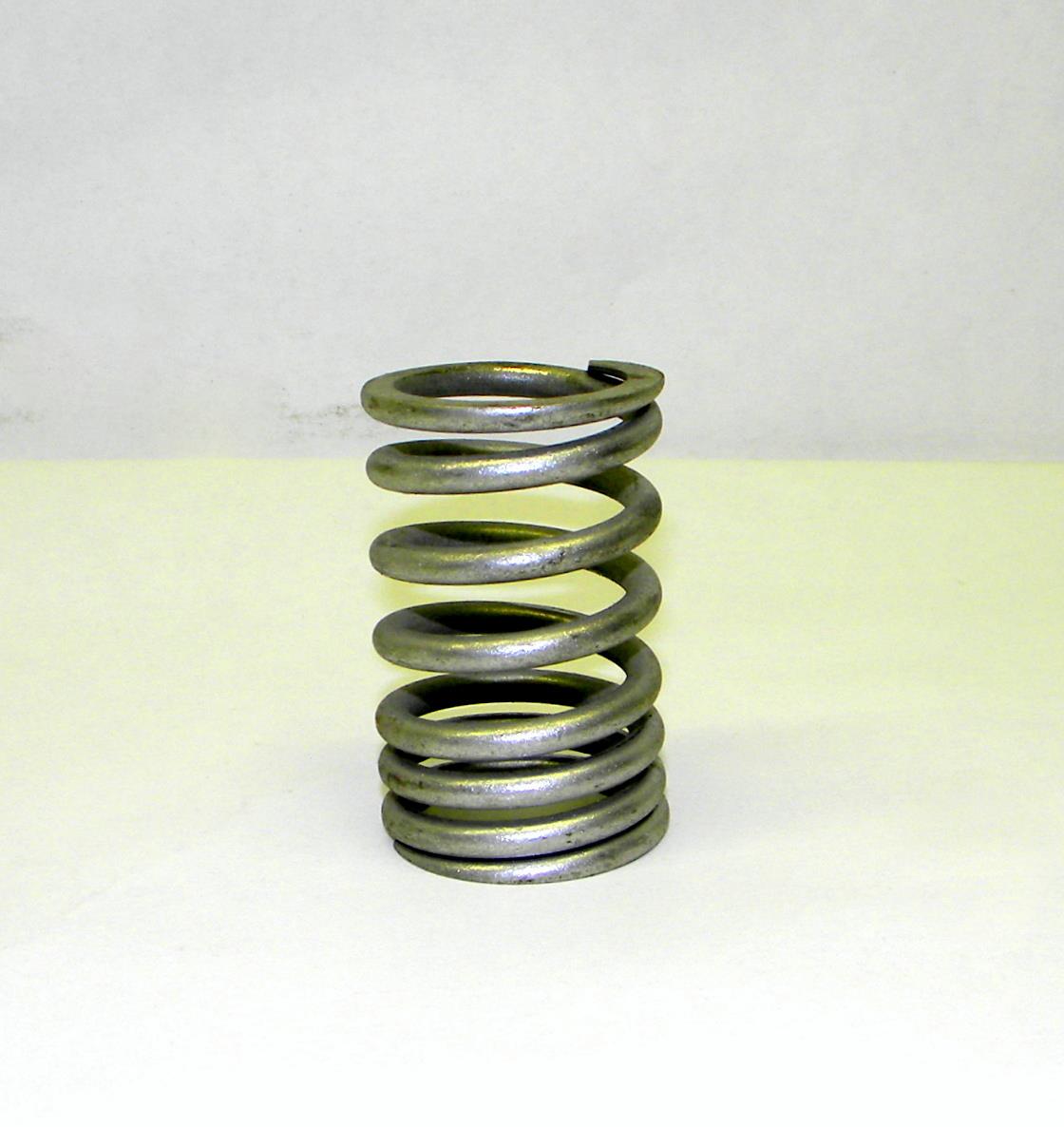M35-491 | 5360-00-848-8399 Outer Valve Spring for M35A2 Series with Multi-Fuel Engine. NOS.  (1).JPG