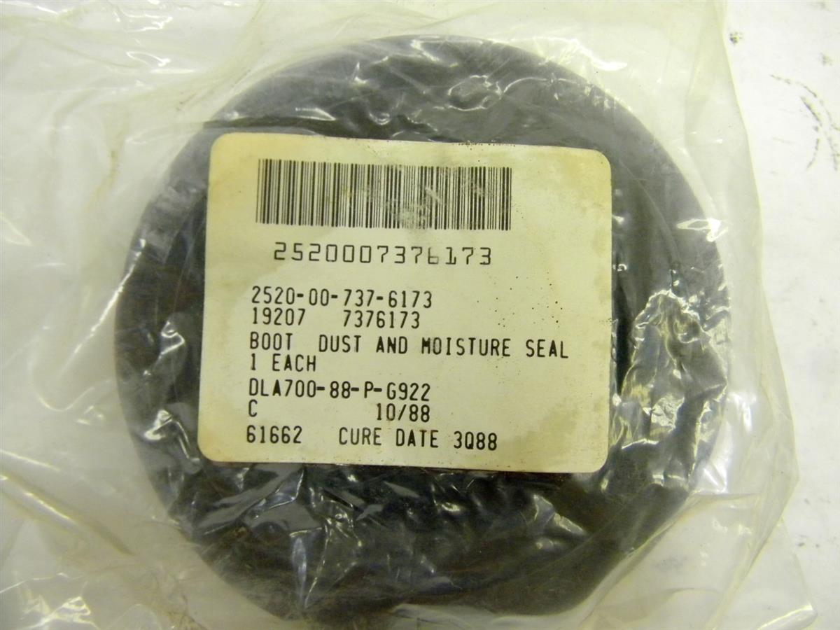 5T-809 | 2520-00-737-6173 Transmission Shifter Dust Boot for M54 and M809 Series Trucks. NOS.  (3).JPG