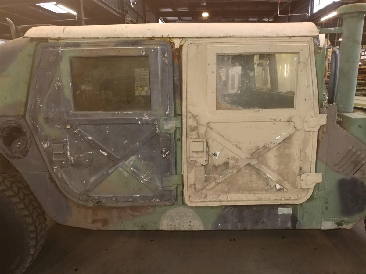 ef6c1778-483e-47c9-af38-a9dad517d4be-02132019-cropped-2-HMMWV%20Slantback%20Installation%20(2)