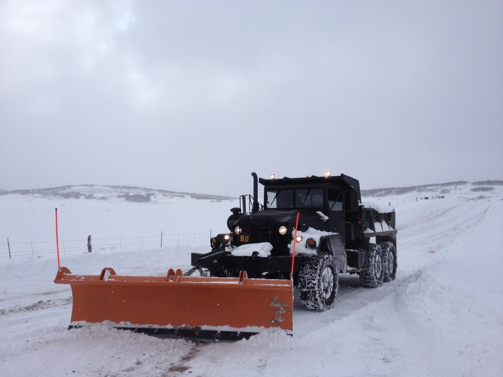 M817%20Plowing%20Snow%20in%20Colorado%20(2)