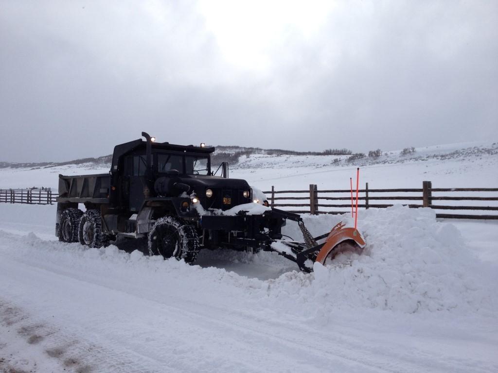 M817%20Plowing%20Snow%20in%20Colorado%20(3)