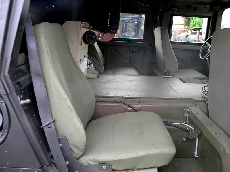 Restored%20Slantback%20HMMWV%20Interior%20(1)